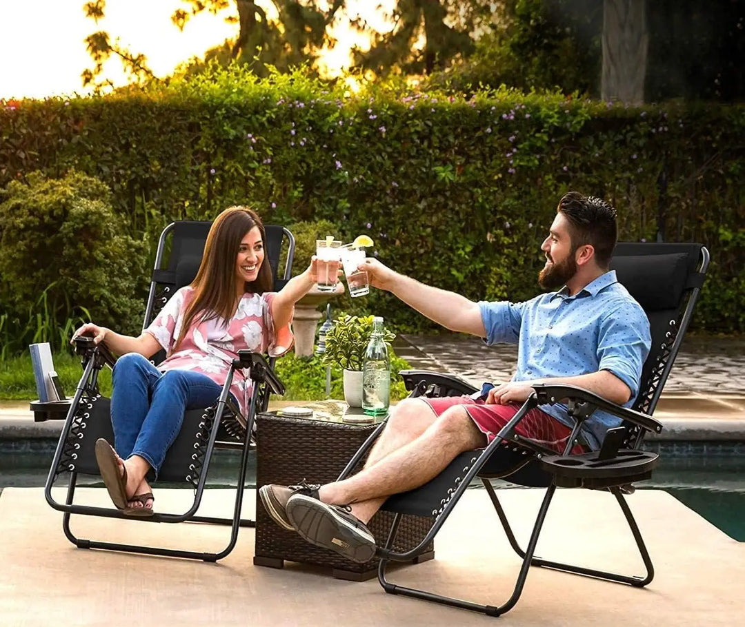 Foldable Outdoor Lounge Chair – Adjustable Camping & Beach Recliner with Pillows and Cup Holders for Poolside, Garden & Backyard**