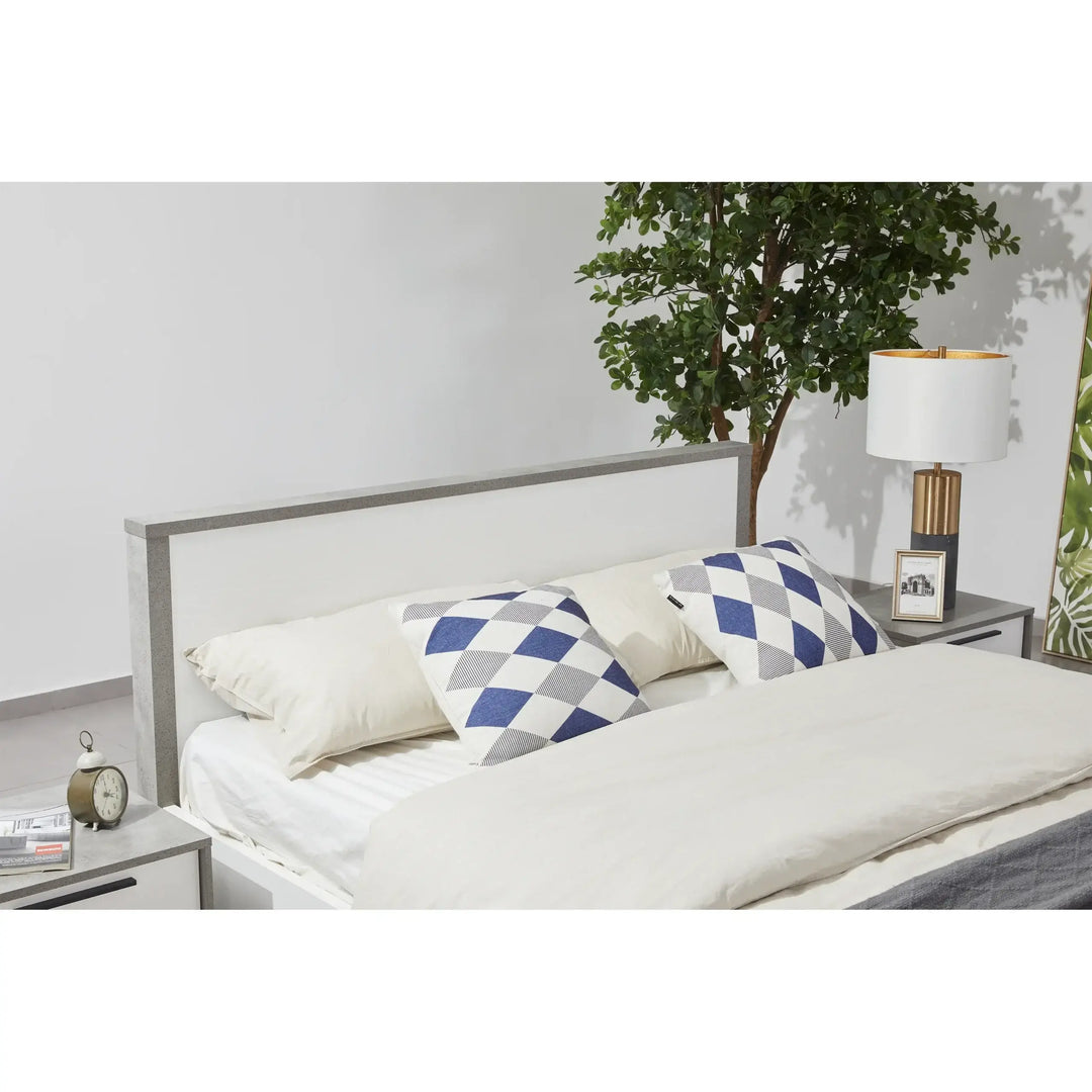 Grayer King Bed
