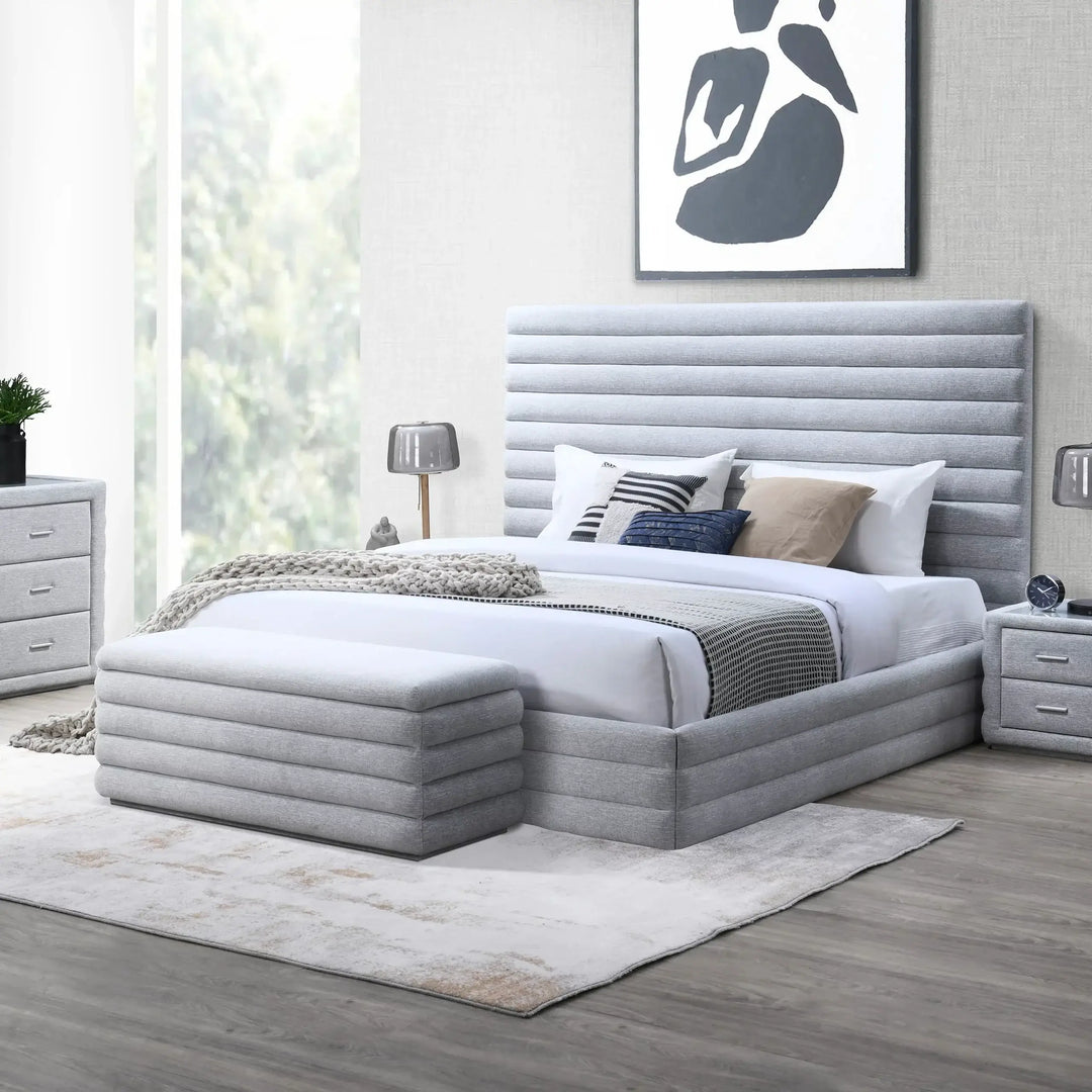 King Bed – Grey (180×202 cm)