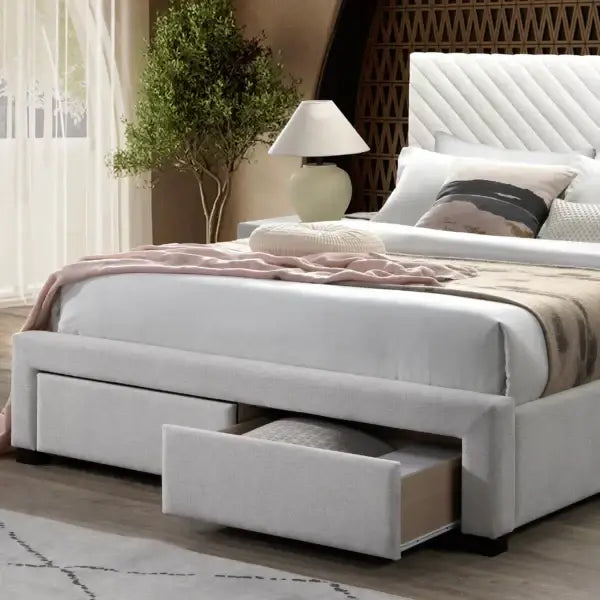 King Bed – Ivory (180×200 cm)
