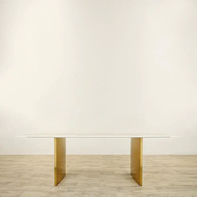 Luxury Natural Calacatta Marble Dining Table