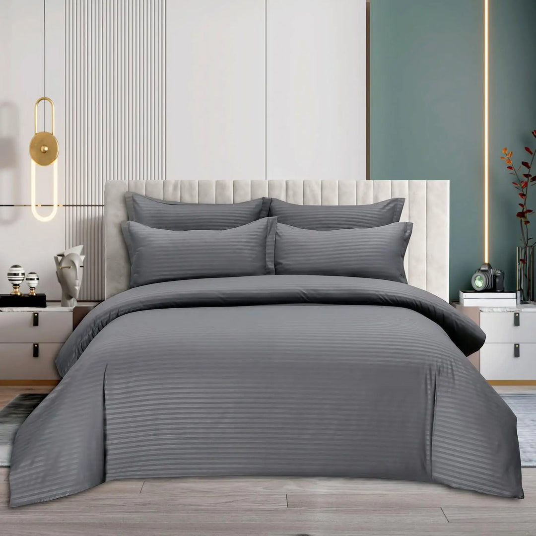 Sleeping Bear 6-Piece Luxury King Size Cotton Bedsheet - Quilt Cover Set | 1 Fitted 200 * 200 Sheet + 1 Quilt Cover + 4 Pillow Cases (Beige)