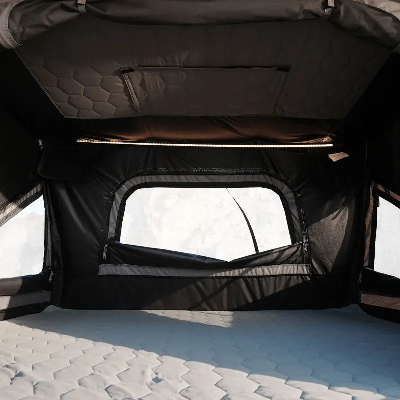 Wild Land WRFT-01 4WD Aluminum Z-Shape Hard Shell Roof Top Tent